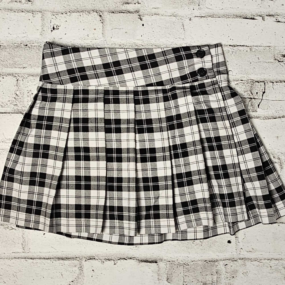 DAS Apparel Plaid Pleated Mini Skirt • M • Ethically Made in Canada